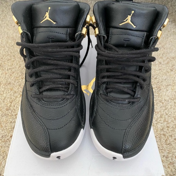 NEW Women’s Air Jordan 12 Retro Reptile Black and Metallic Gold - Picture 4 of 4